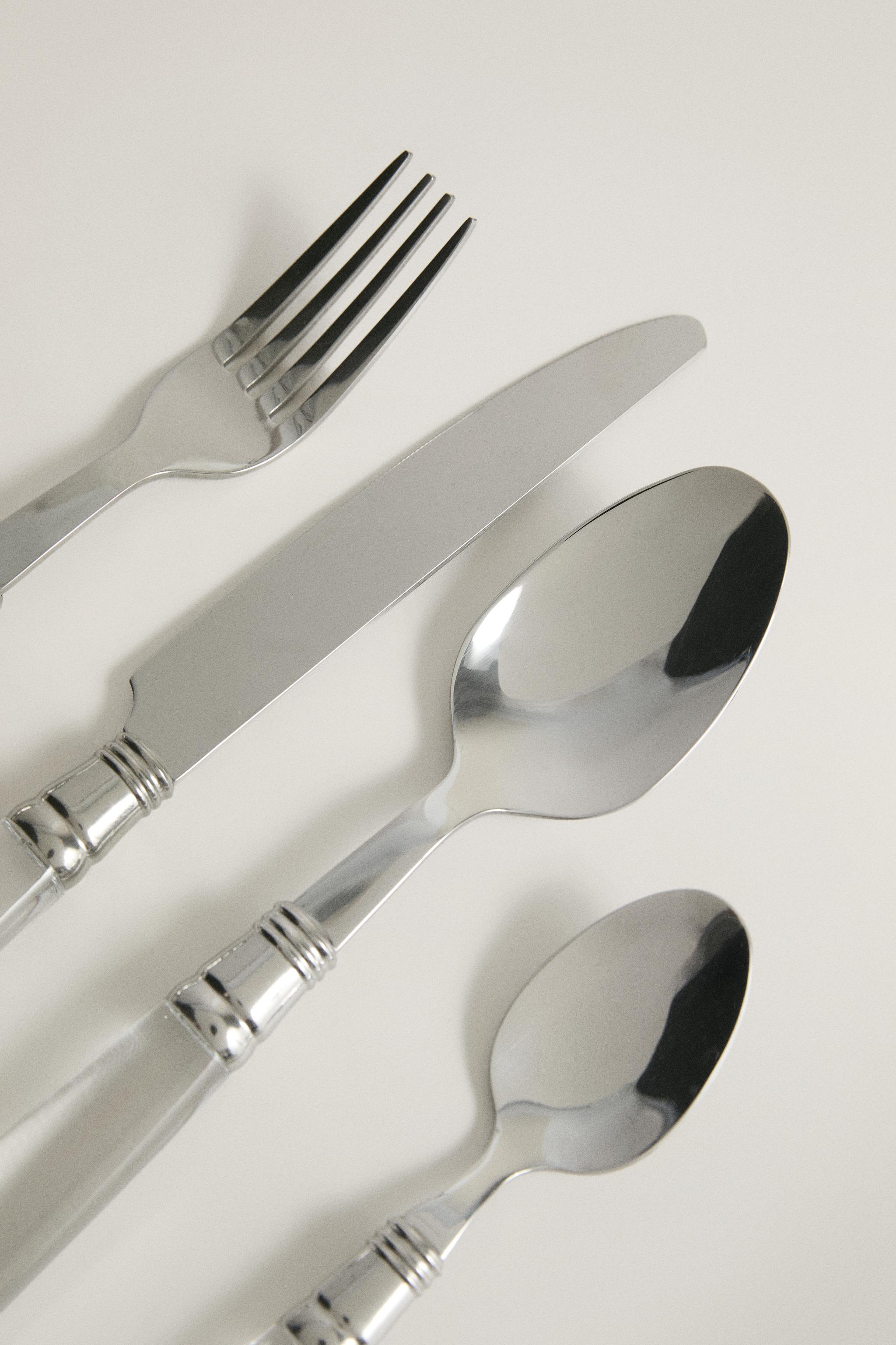 CUTLERY SET WITH TRANSPARENT HANDLE (SET OF 4)
